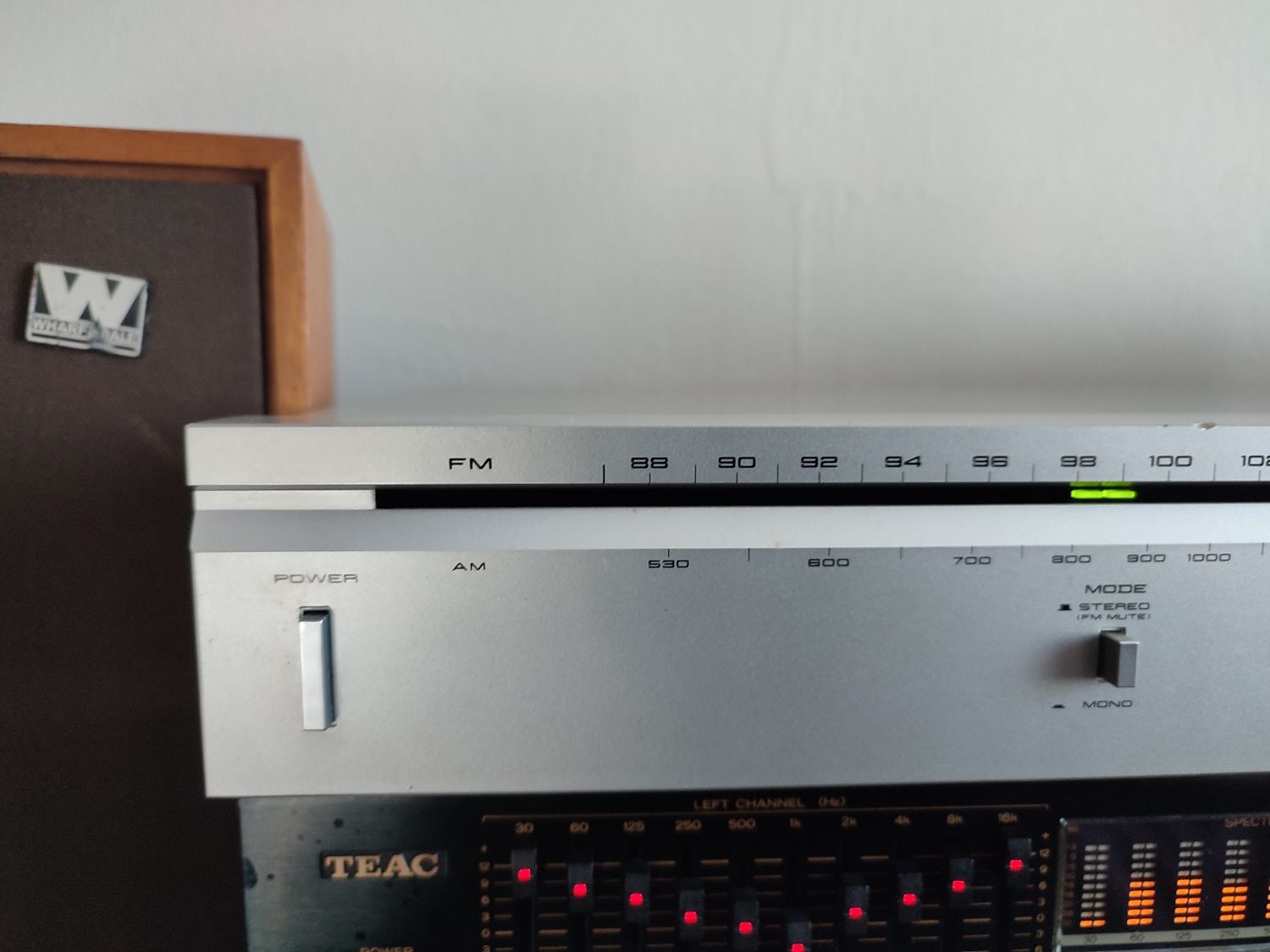 WYPRZEDAŻ! Analogowy Tuner radiowy Akai  AT-K 11