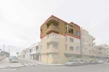 Apartamento de Praia Convertido em Dois T2+1 Com Ent. Independentes