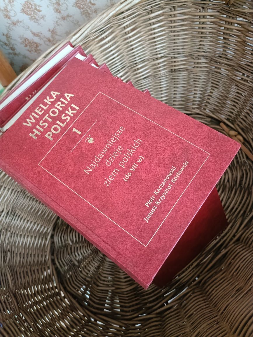 Tom 1 serii książek „Wielka Historia Polski”