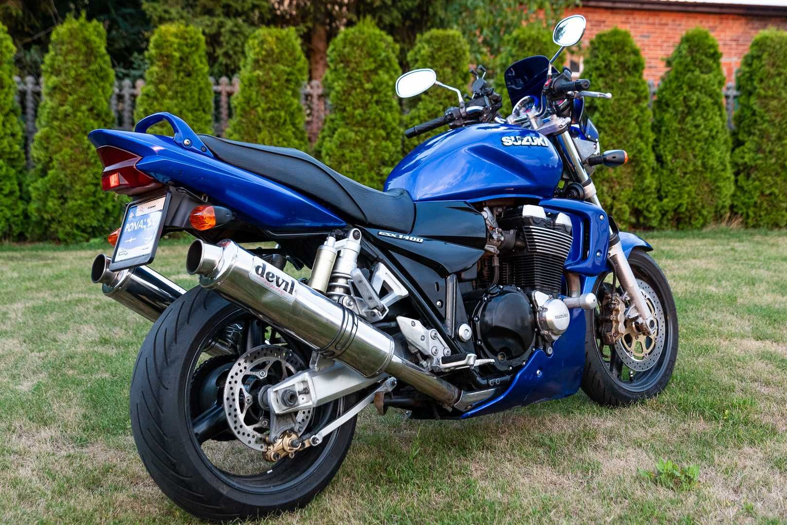 Suzuki GSX1400, Devil dwa wydechy, lokomotywa.
