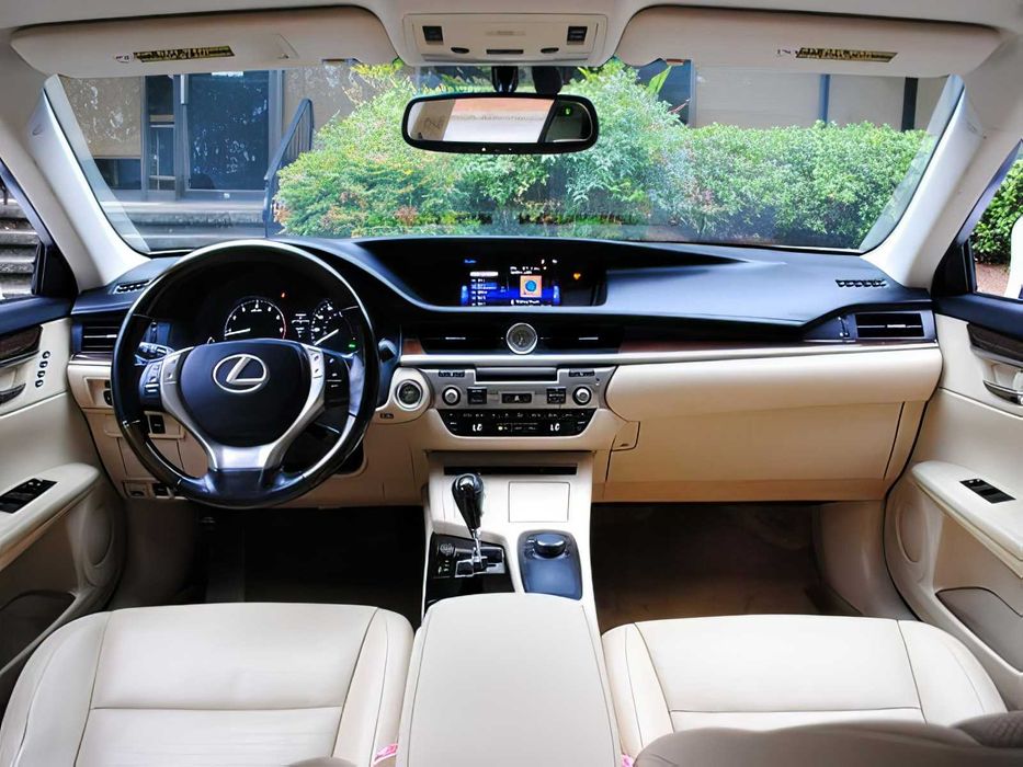 Lexus ES 350      2015