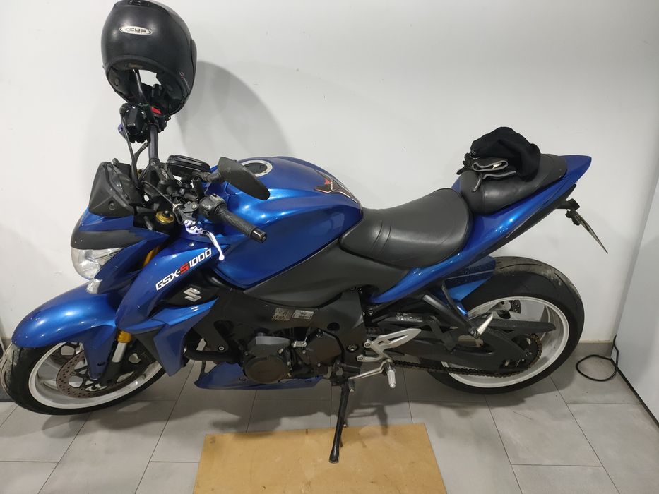 Suzuki GSXS-1000