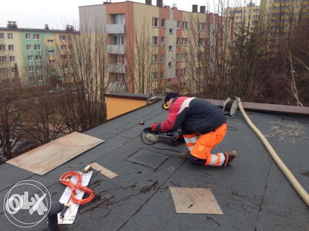 Izolacje wdmuchiwane celuloza, wełna mineralna