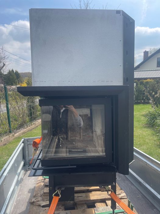 Kominek 24 kW, narożny, gięta szyba z szamotem, BeF