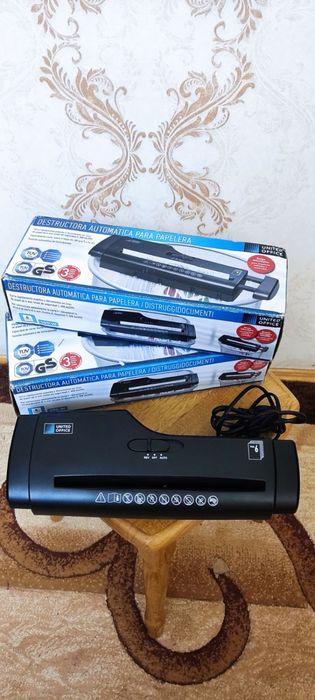 Прилад для знищення документів шредер UAV 190 A1 document shreder