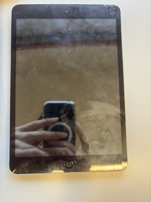 Vendo Ipad mini com marcas de uso e tem um problema no touch