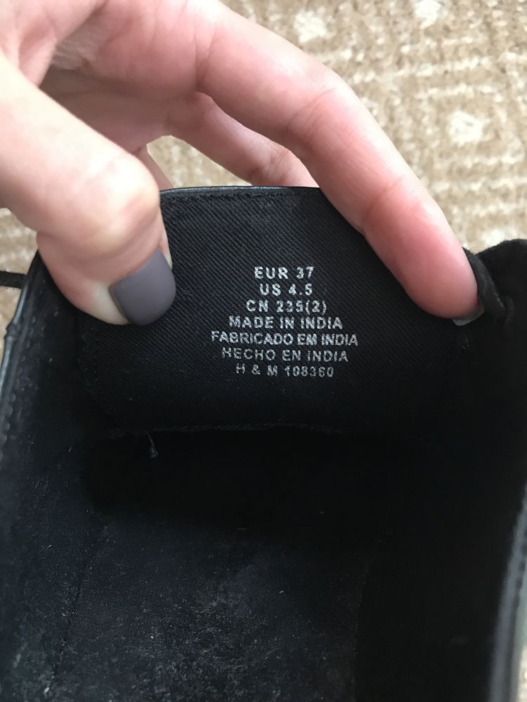 Туфлі на шнурівці  H&M(шкіра)