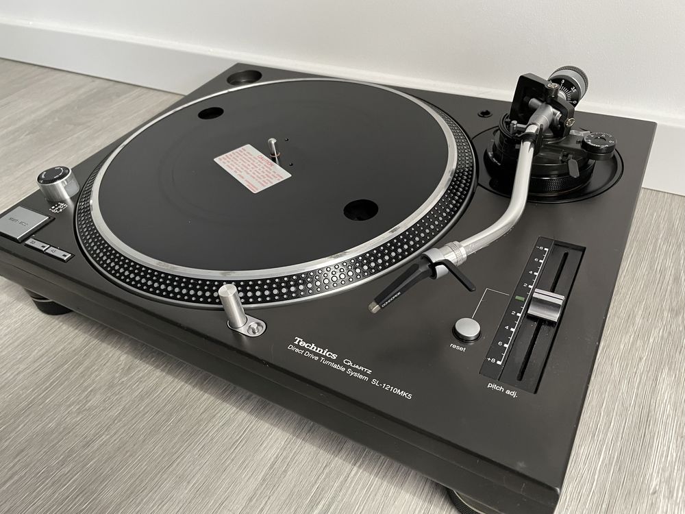 Technics 1210 Mk5 + 1210 M3d