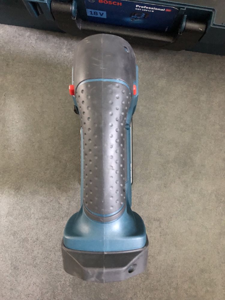 Акум.лобзик Bosch GST 18V-Li B