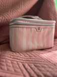 Косметичка Victoria's Secret