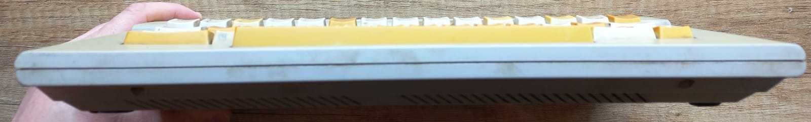 Atari 65XE sama jednostka prezent SPRAWNA