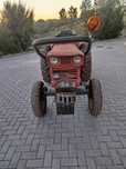Kubota L 245 só o trator
