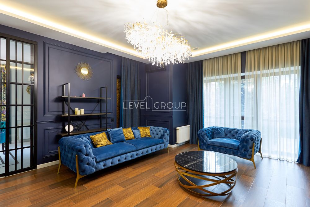 Продажа стильного будинку в Козині, бассейн, озеро, сад