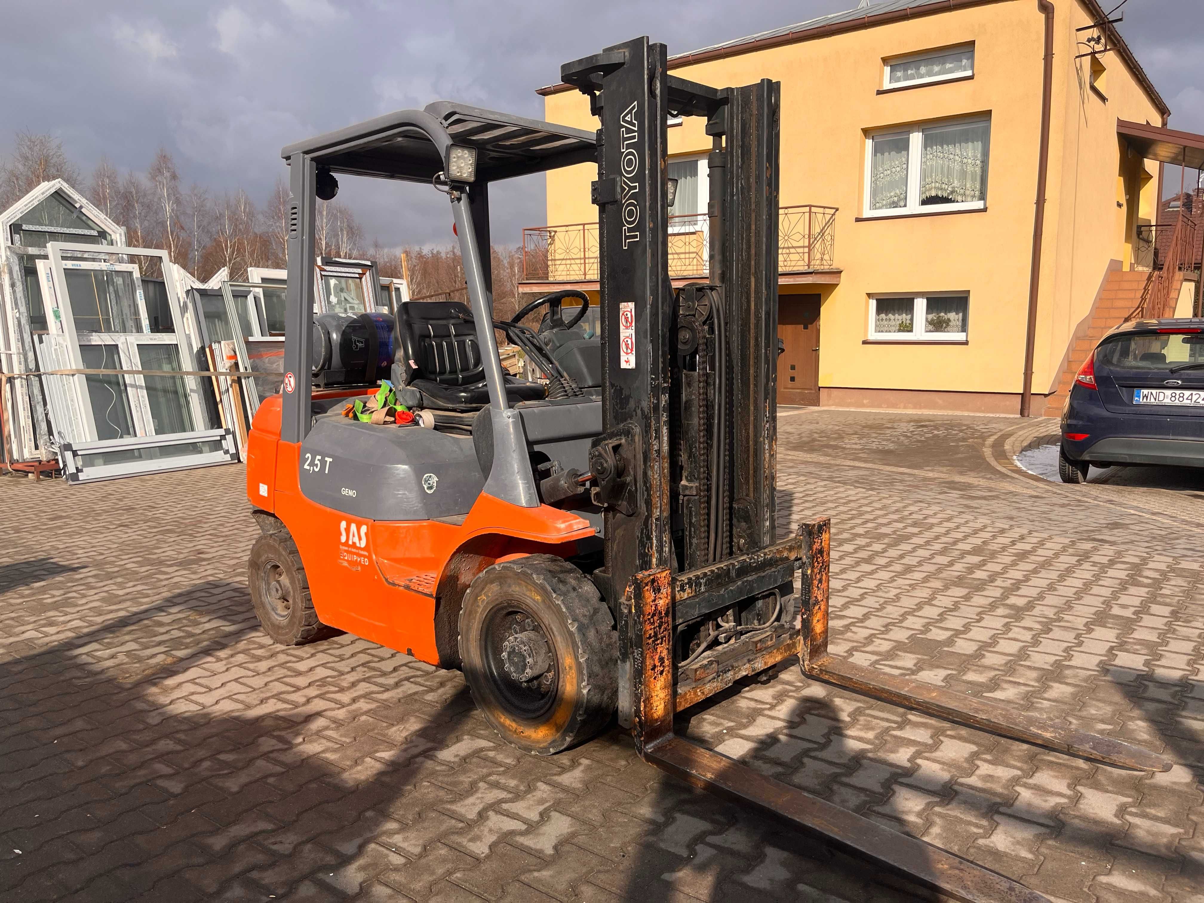 Wózek widłowy  Toyota 42-7fgf25