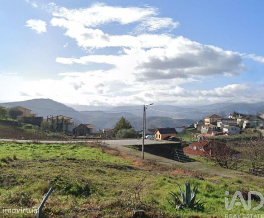 Terreno para construção em Poiares e Canelas de 360,00 m2