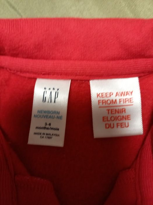 Body e casaco marca Baby Gap