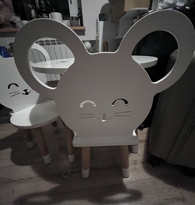 Stolik z dwoma krzeselkami dla dzieci/ zestaw/ myszka