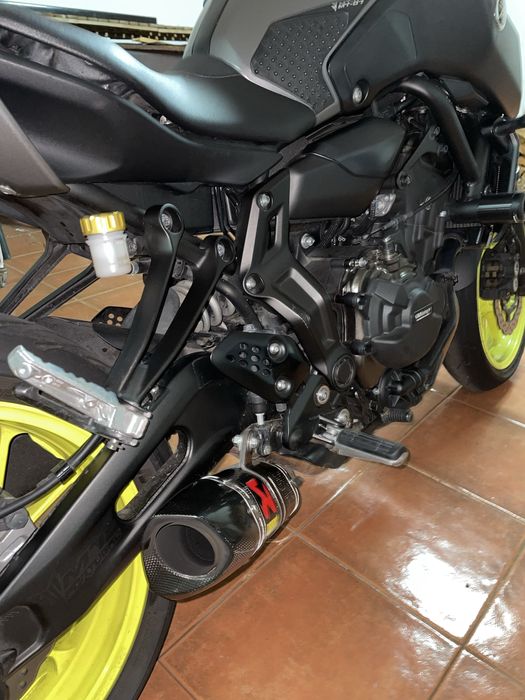 Yamaha MT-07 35kw (deslimitada)