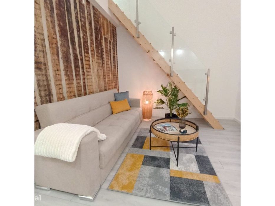 Apartamento T2+Mezzanine RENOVADO em São Domingos de Benfica