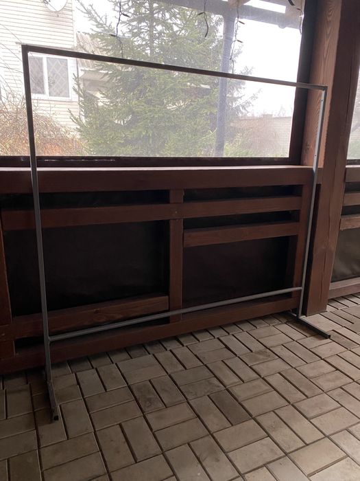 Стійка для одягу вішалка металева