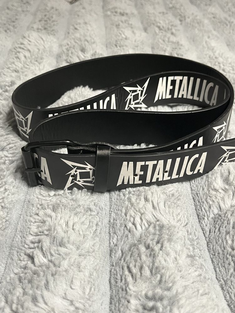 Ремінь з друком групи Metalika
