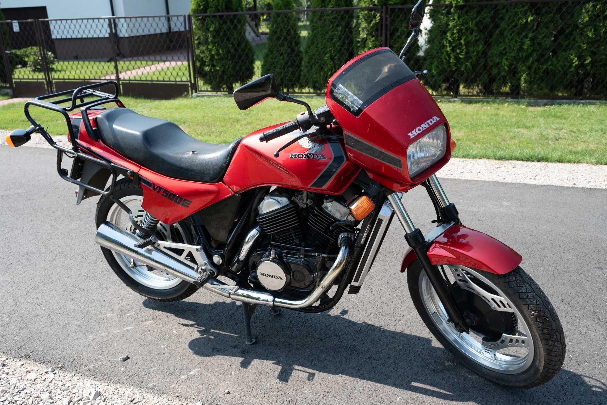 Motocykl Honda VT500 E