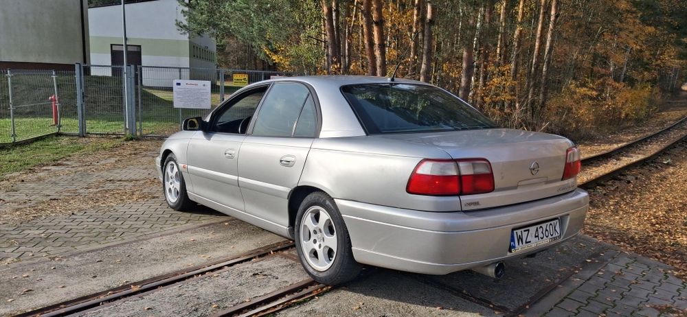 Opel Omega 2000r 2.5 td (bmw)  manualna sedan