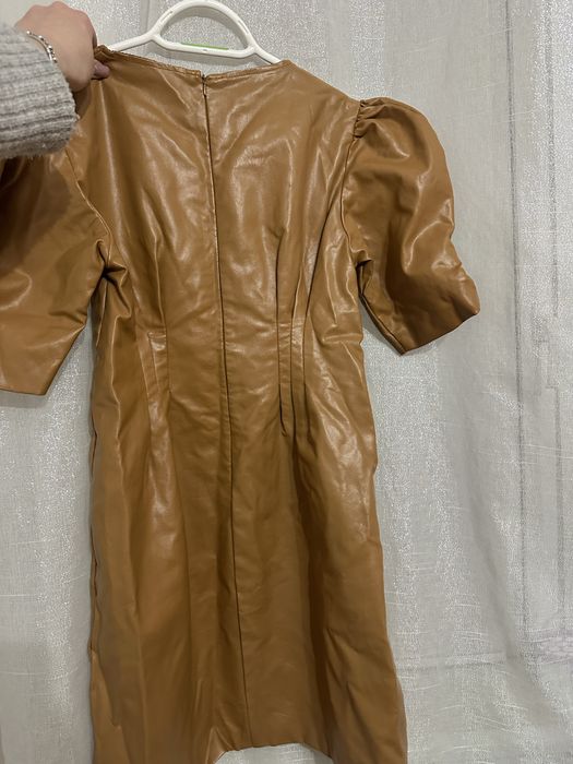 Плаття з еко шкіри