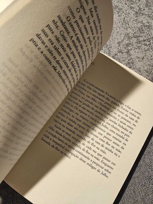 Livro “A Terceira Rosa”, de Manuel Alegre