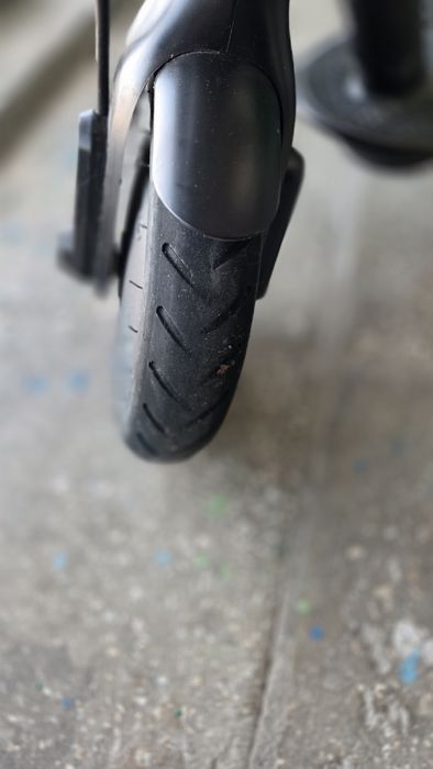 Продаю електросамокат у гарному технічному та зовнішньому стані.