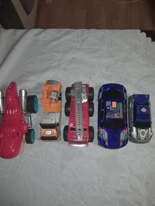 Zestaw samochodów 5szt.