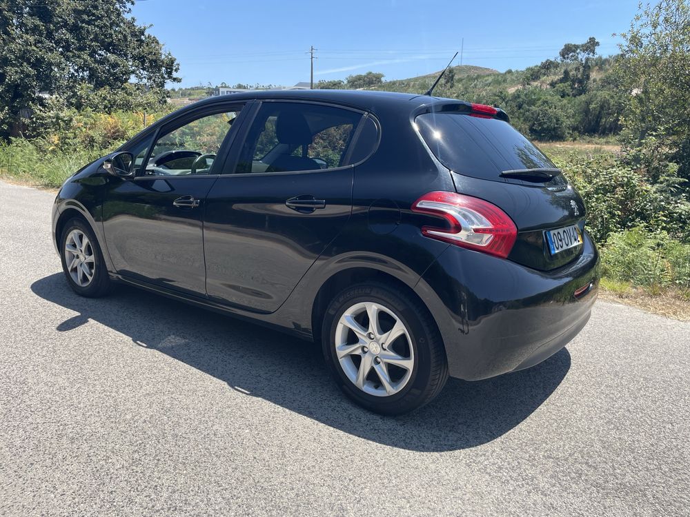 Peugeot 208 .1.4 HDI 14