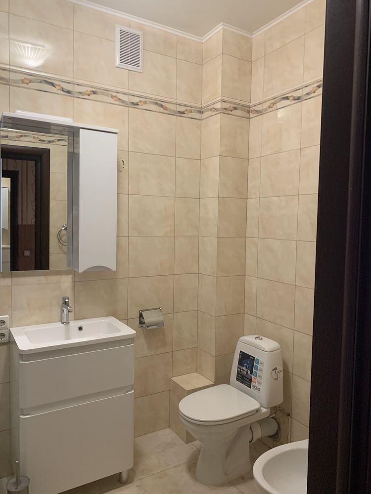 Продається 1 кімнатна квартира.Метро Теремки, Машинобудівників, 2В