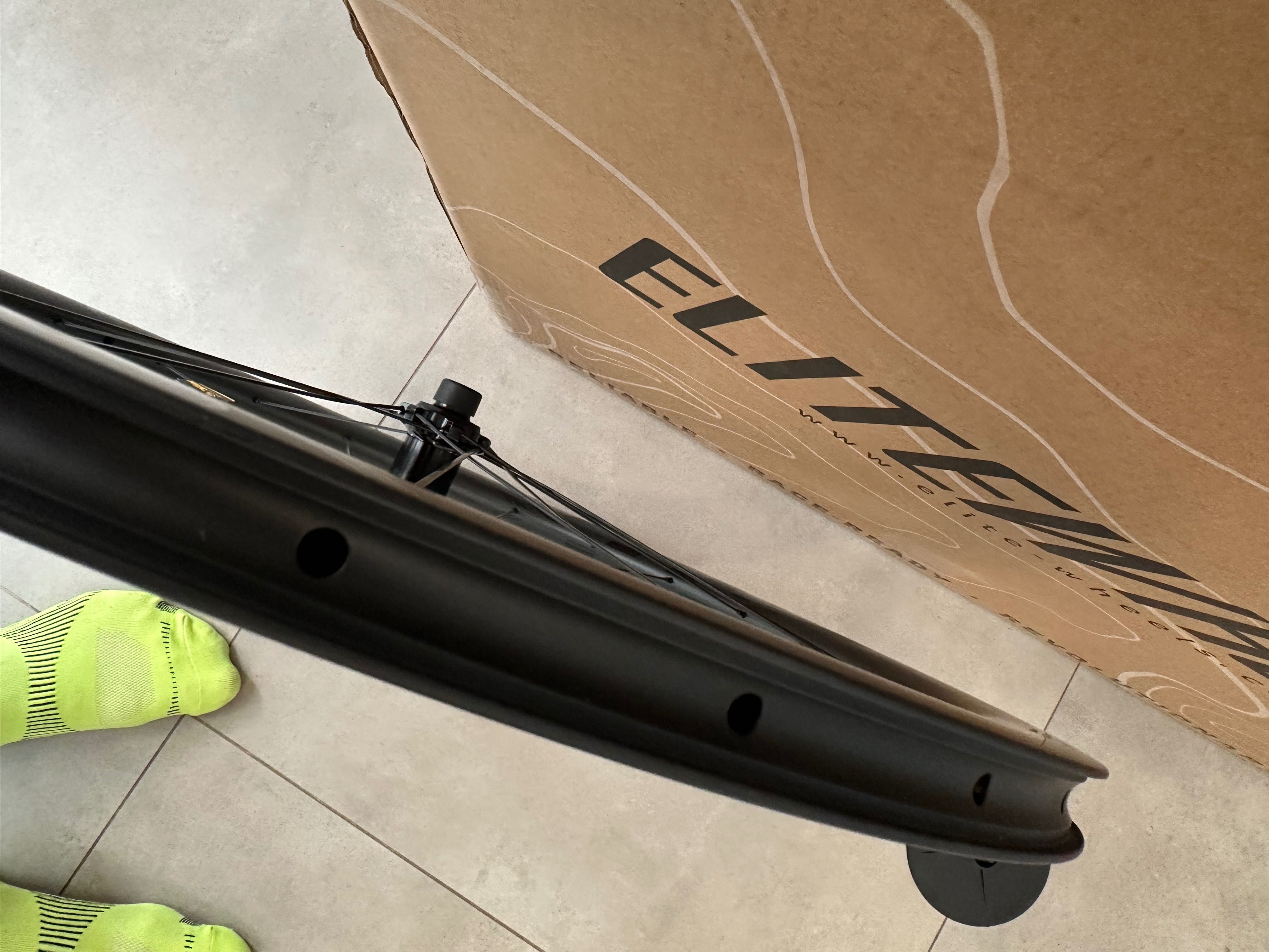 Elitewheels ENT-DISC Koła Karbonowe Elite 50 mm stożek -NOWE