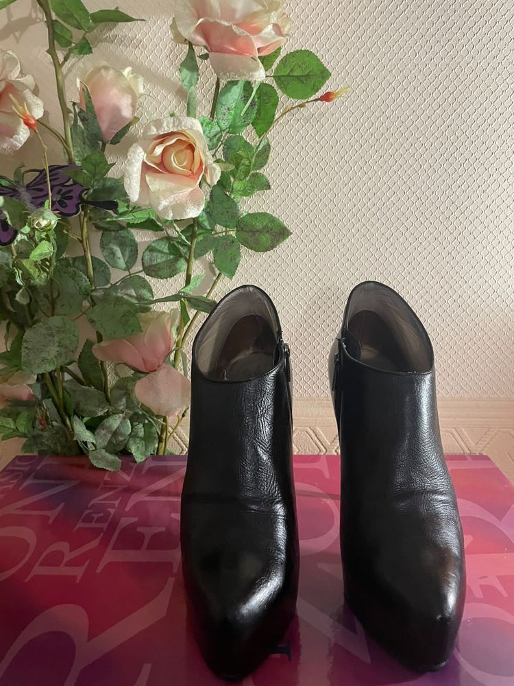 Ботинки Lesilla 39,5 размер