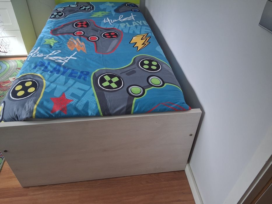 Vendo cama de solteiro + colchão