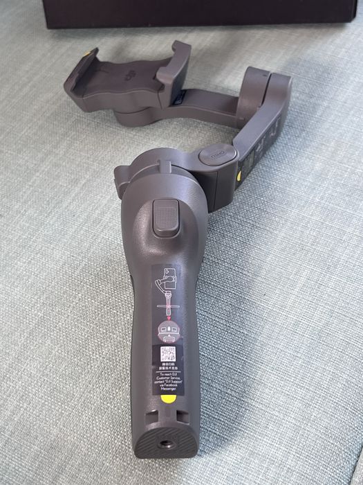 DJI Osmo Mobile 3 em estado de novo
