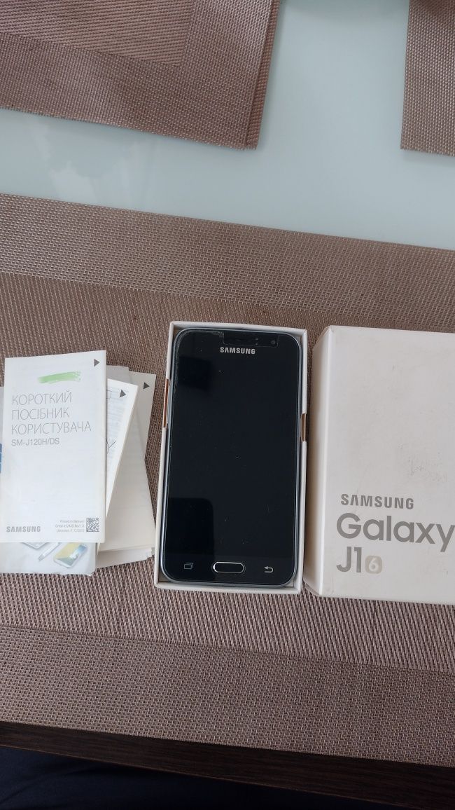Смартфон Samsung Galaxy J1 SM- J120H duos