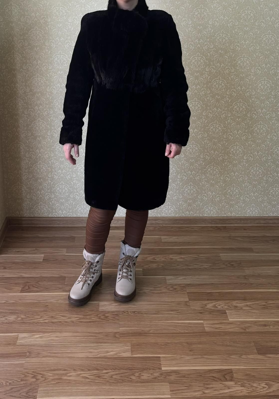 Розкішна шуба із натурального хутра