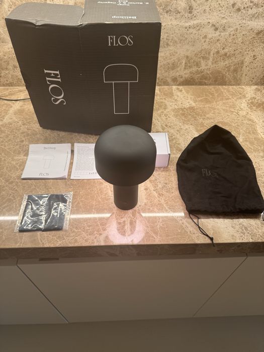 Bellhop Flos - preto mate