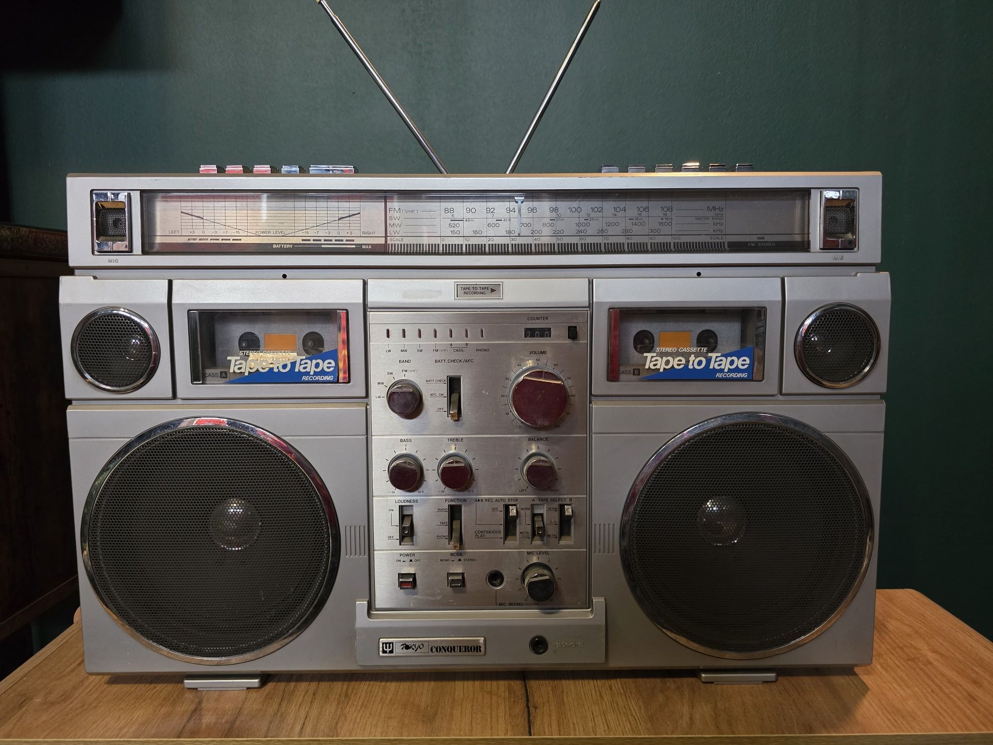 Boombox – Tokyo Conqueror (Made in Korea) Rzadki