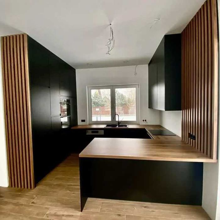 Meble na wymiar/kuchnie/szafy/sypialnie/łazienkowe