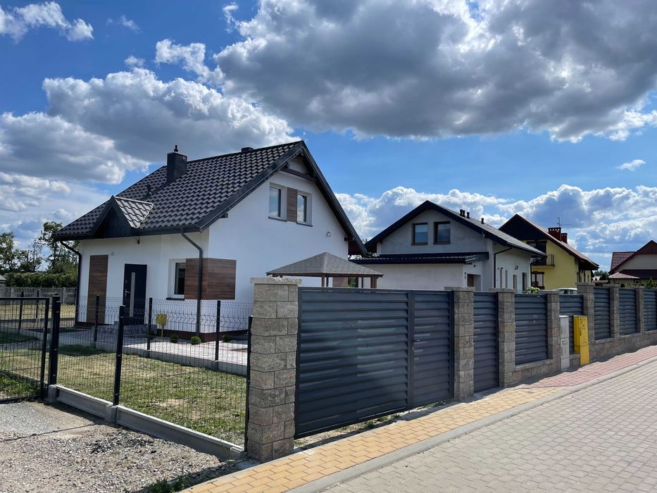 Dom 90 m2 3 pokoje 2 łazienki Centrum Bardzo ładny,Po remoncie,Altanka