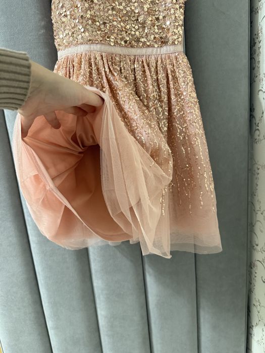 Нарядна сукня, плаття в паєтках