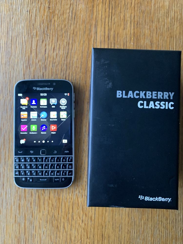 Blackberry Classic с коробкой