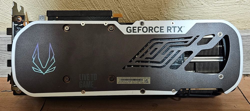 ZOTAC GAMING GeForce RTX 4080 SUPER Trinity Black Edition – 16 GB GDDR