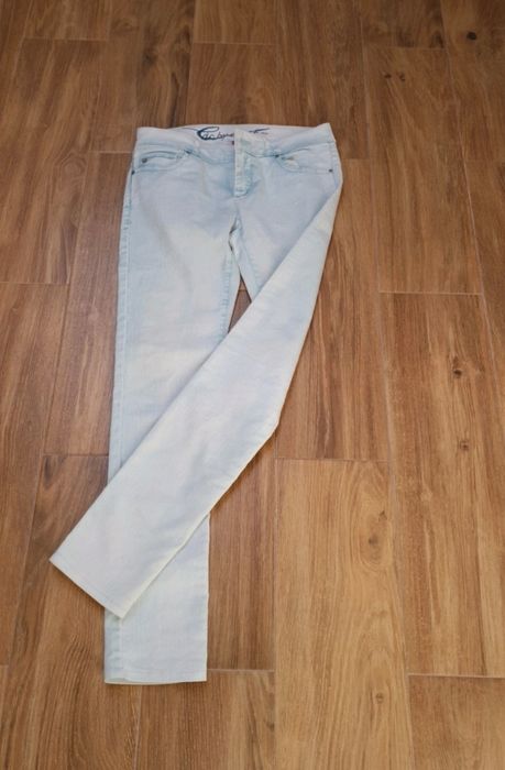 Jeansy ,super spodnie, jasno niebieskie