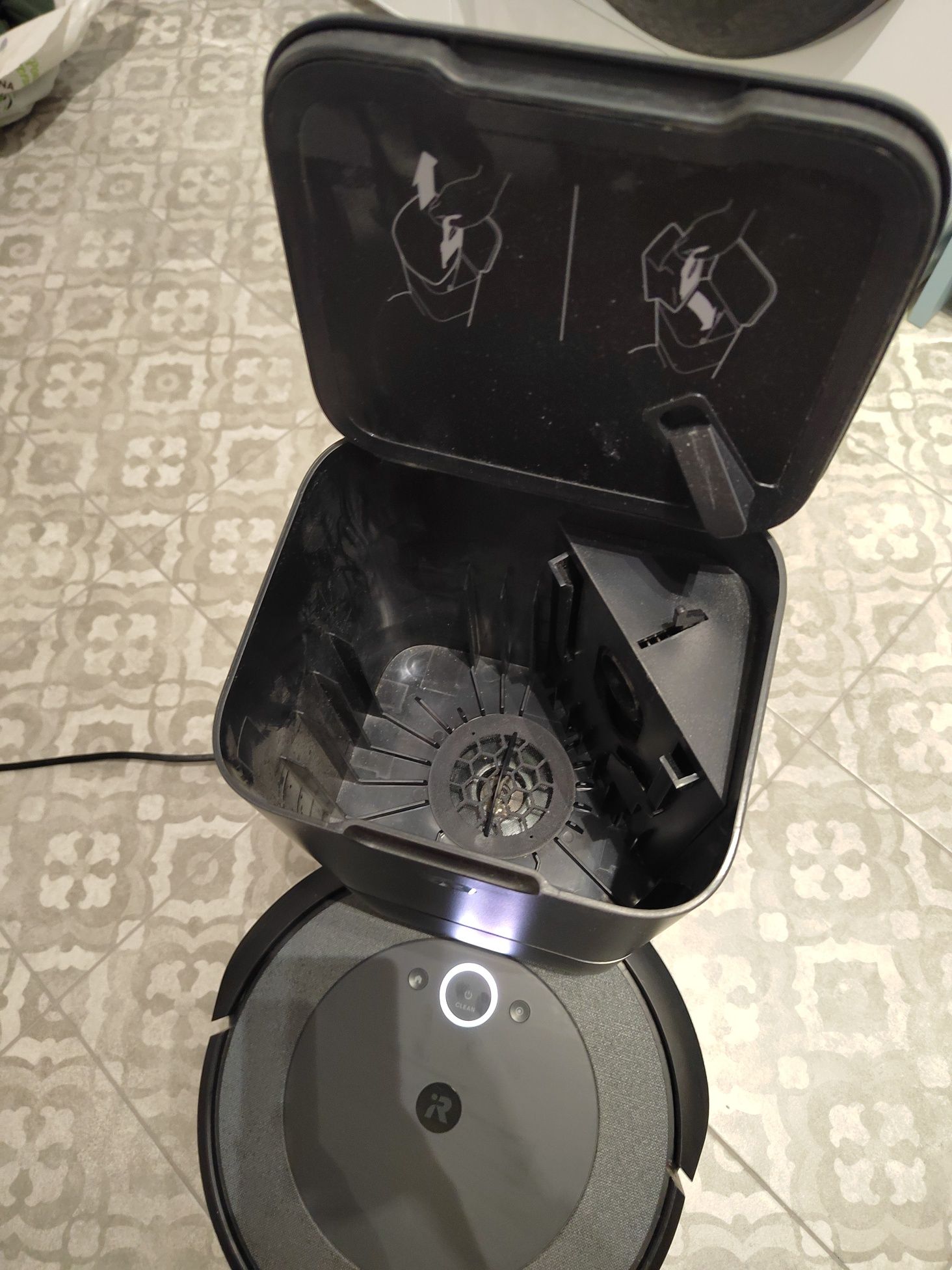 Irobot roomba i4+ stacja clean base