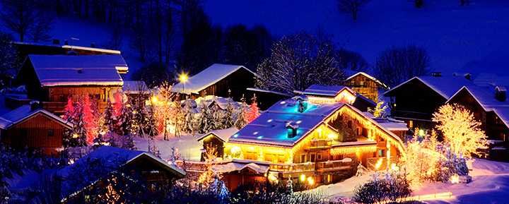 Украшение новогодними гирляндами, монтаж гирлянд, украшение домов