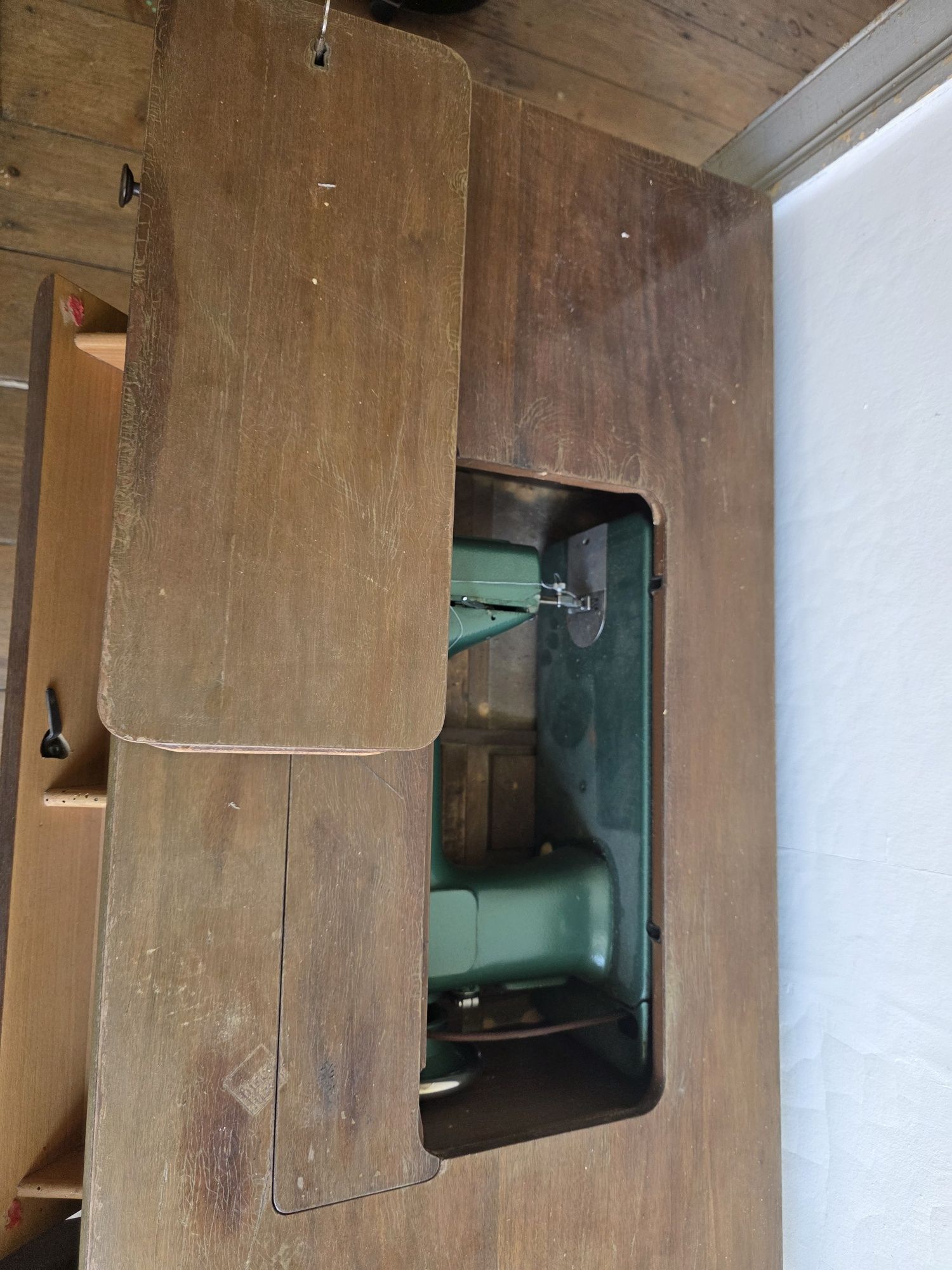 Maquina de costura antiga Meister
